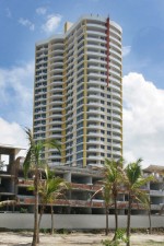Complejo de tres Edificios Playa Serena