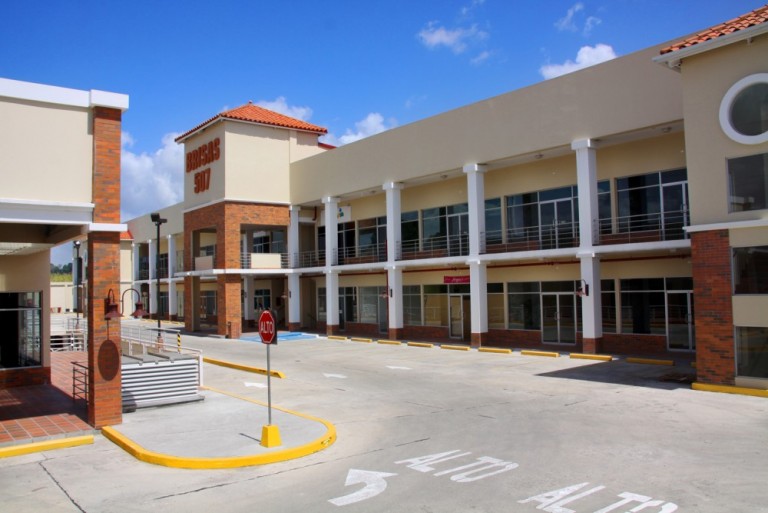 Brisas 507 Shopping Center